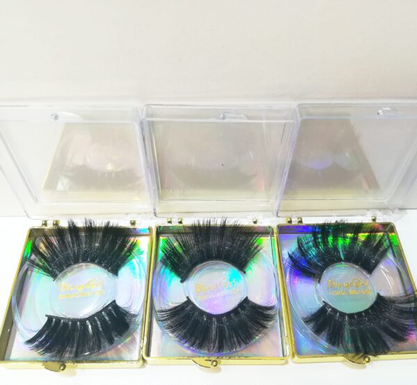 8D Dramatic lashes - D Beauty Bar