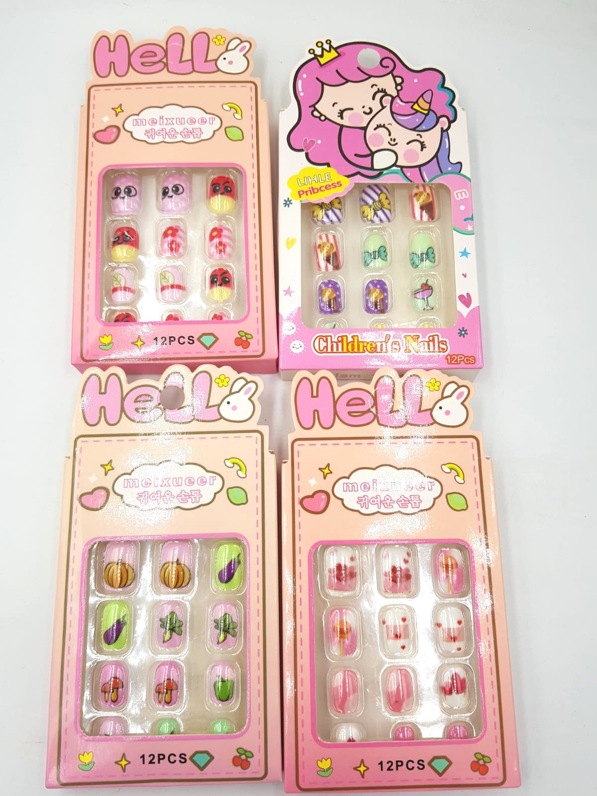 Kids stick on nails